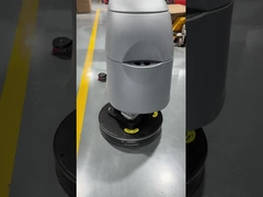 De rubberen behuizing van de FS20W borstel beschermt tegen spatten van afvalwater