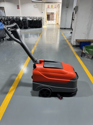 Krachtige, flexibele, compacte vloerwasseren voor het schoonmaken in smalle ruimtes en kleine ruimtes