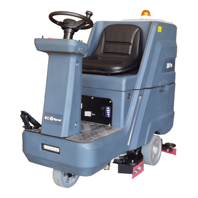 Krachtige grote oppervlakte Rijd op scrubber 660mm Schoonmaakbreedte 10° Gradabiliteit Werkdoeltreffendheid 3800m2/h Vacuumgraad 160mbar