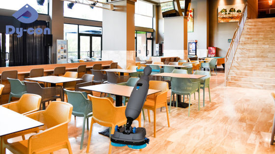 Vloerwasser voor restaurants ️ Stil, krachtig en ruimtebesparend